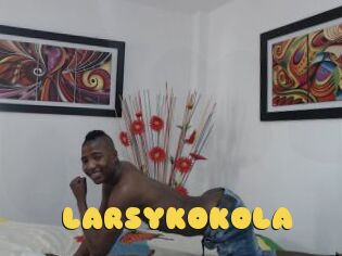 LARSYKOKOLA