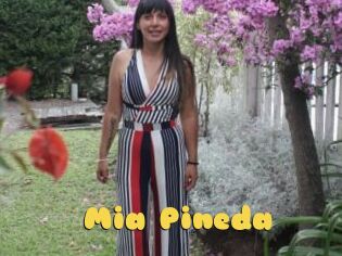 Mia_Pineda