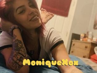 MoniqueXox