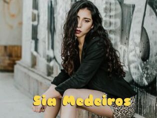 Sia_Medeiros